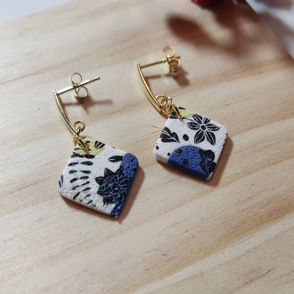 Arán blanco, azul y amarillo