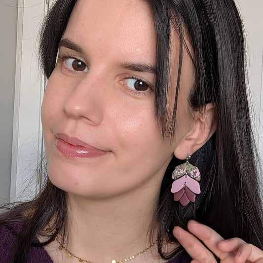 Liria estampado verde, rosa y marrón con rosa y burdeos