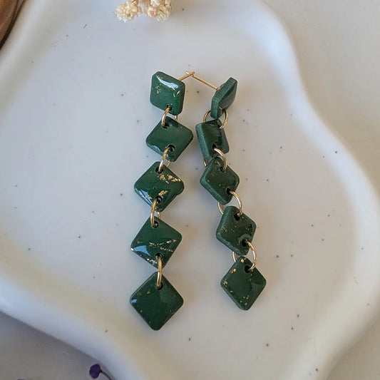 Mara verde y dorado