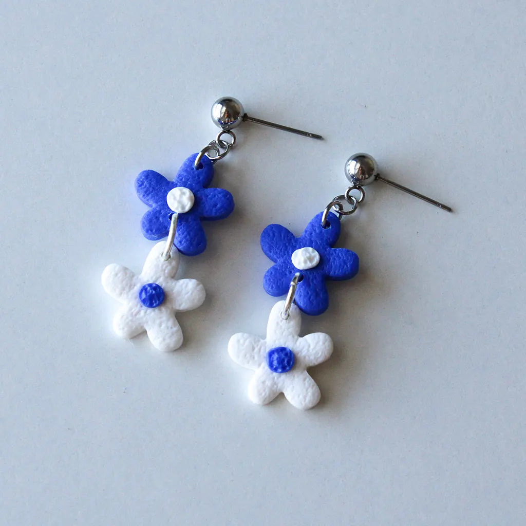 Amelí azul eléctrico y blanco