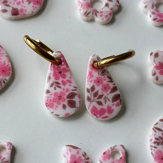 Charm gota flores rosas