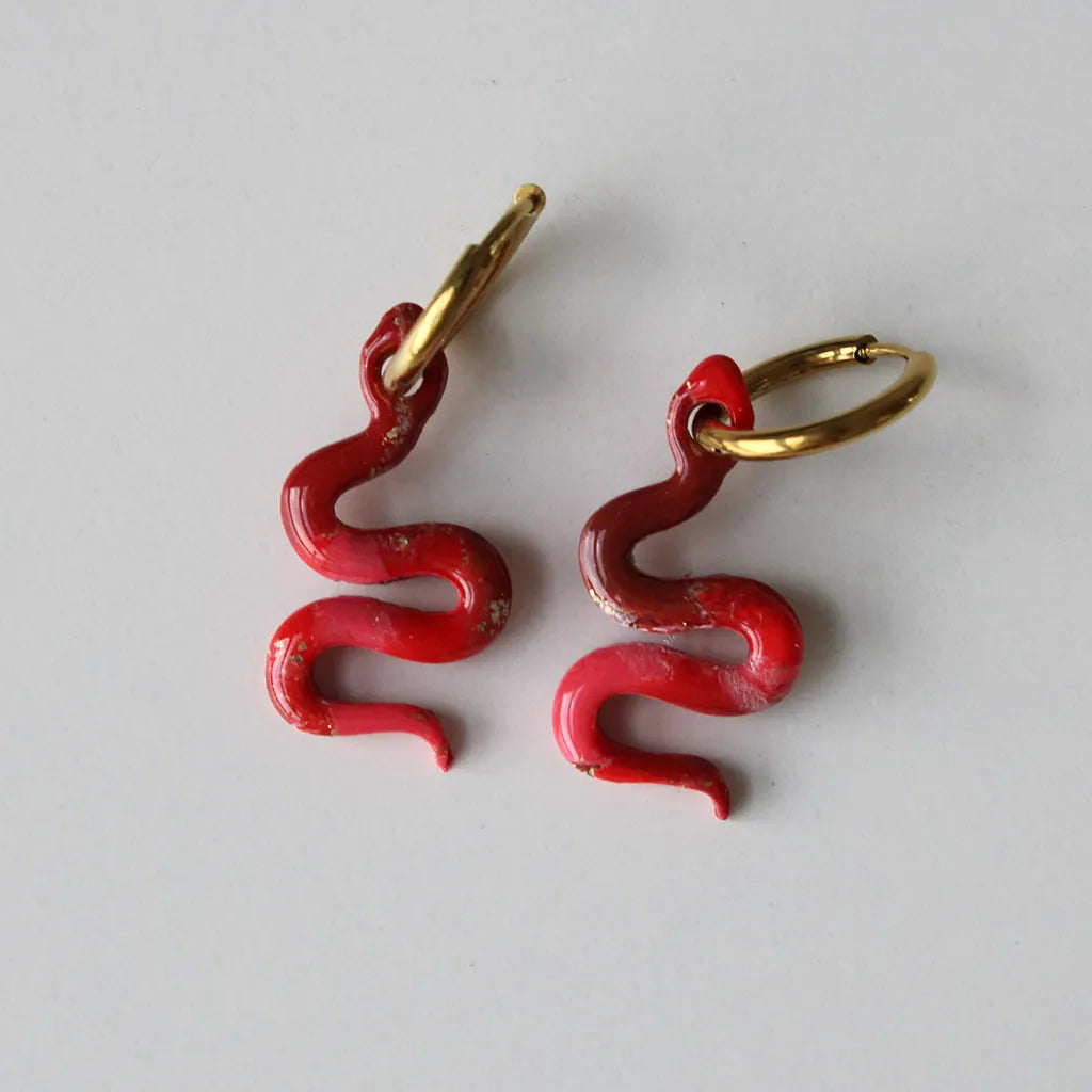 Charm serpiente estampado rojo