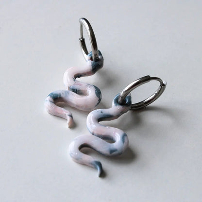 Charm serpiente rosa cuarzo