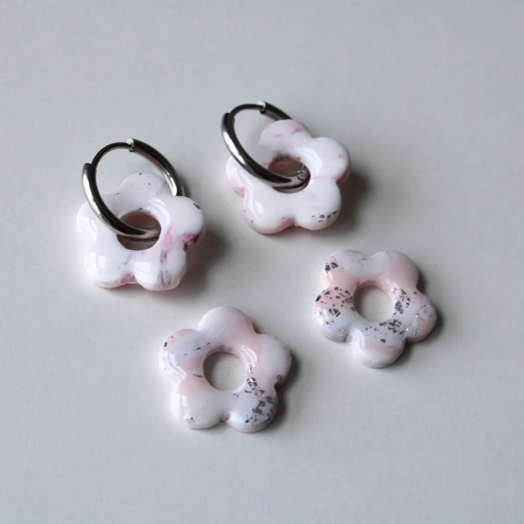 Flor charm rosa cuarzo