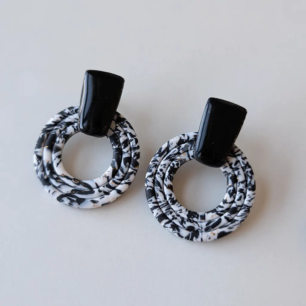 Índigo estampado negro y blanco
