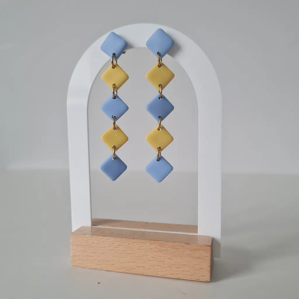 Mara amarillo y azul