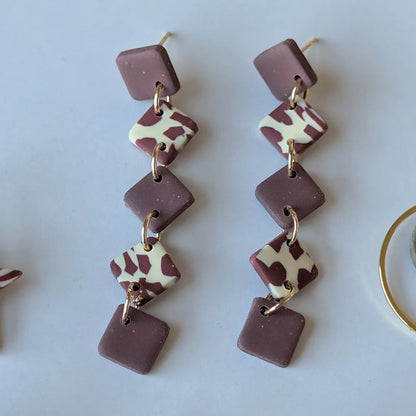 Mara estampado beige y marrón chocolate