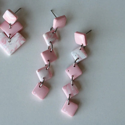 Mara rosa y blanco
