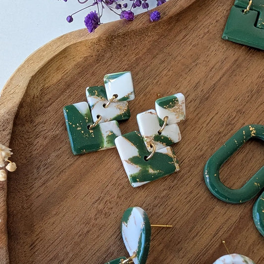 Moana verde, blanco y dorado