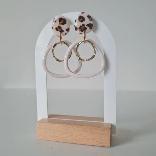 Nara estampado leopardo y blanco