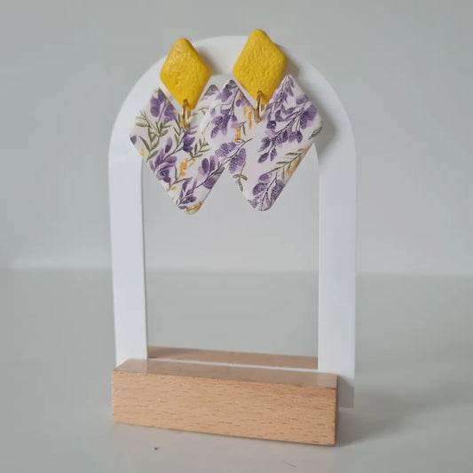 Vulcano flores lavanda y amarillo